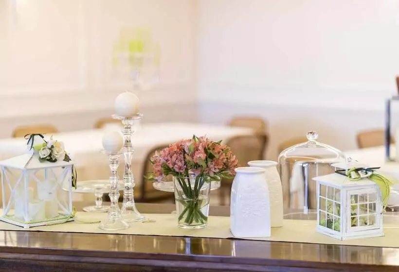 Отель Madrigale Panoramic Lifestyle & Soulful