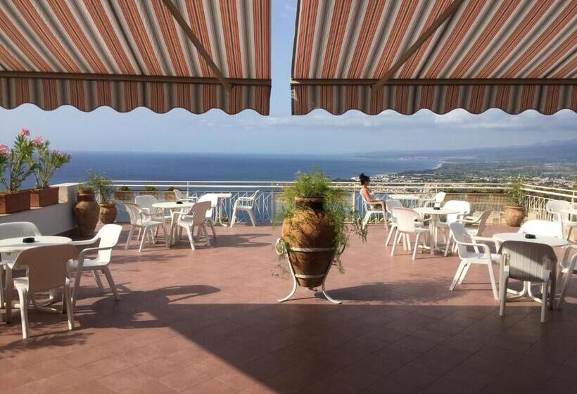 ホテル Mediterranee