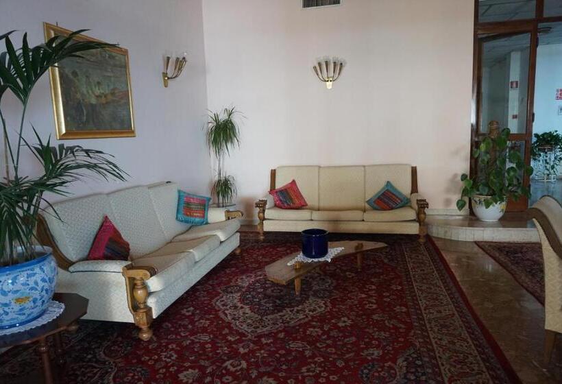 ホテル Mediterranee