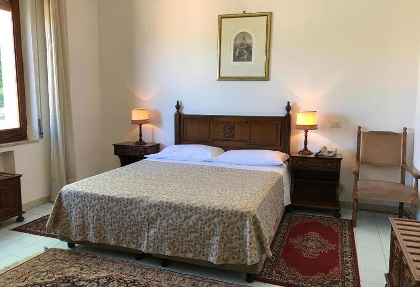 ホテル Mediterranee