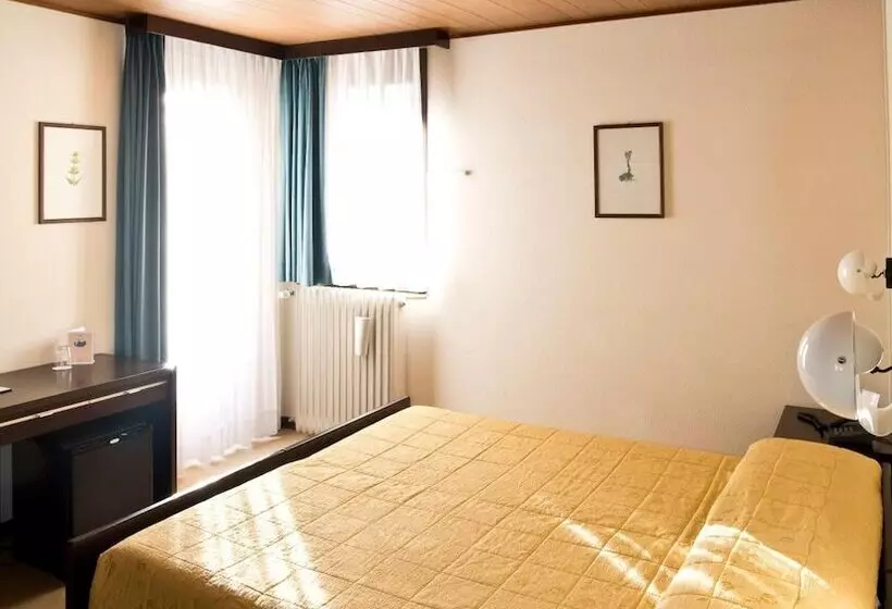 Hotelli Mirella