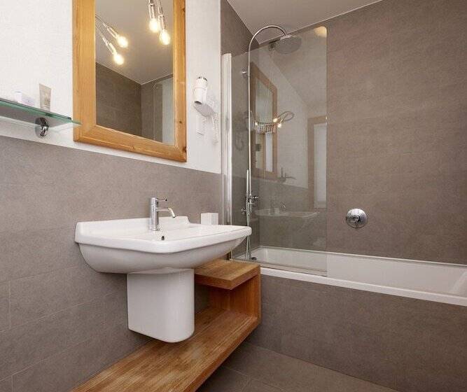 בית מלון כפרי Rezia