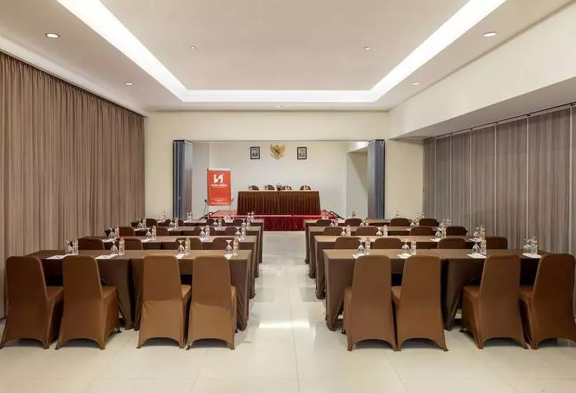 ホテル Swissbelinn Gajah Mada Medan