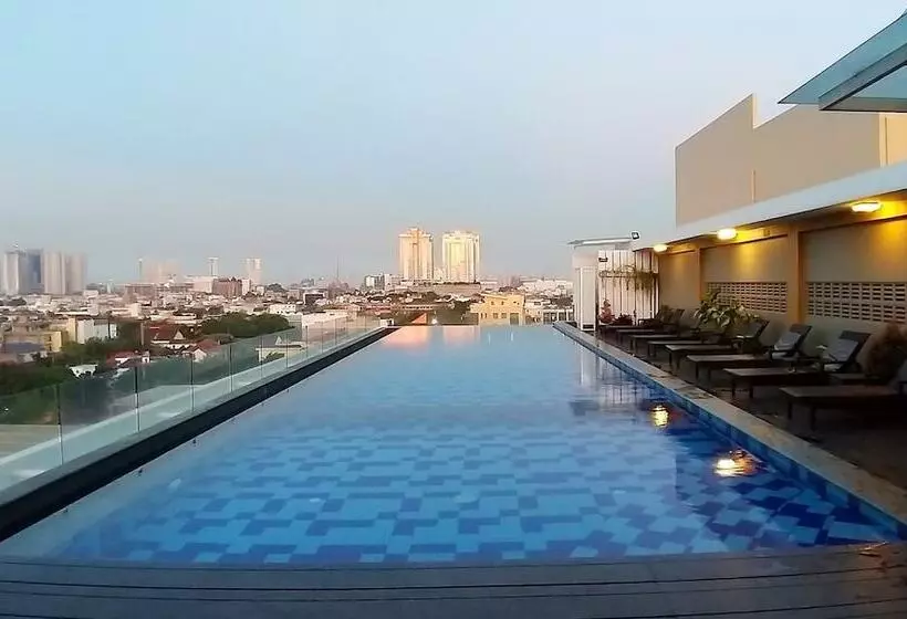 ホテル Swissbelinn Gajah Mada Medan
