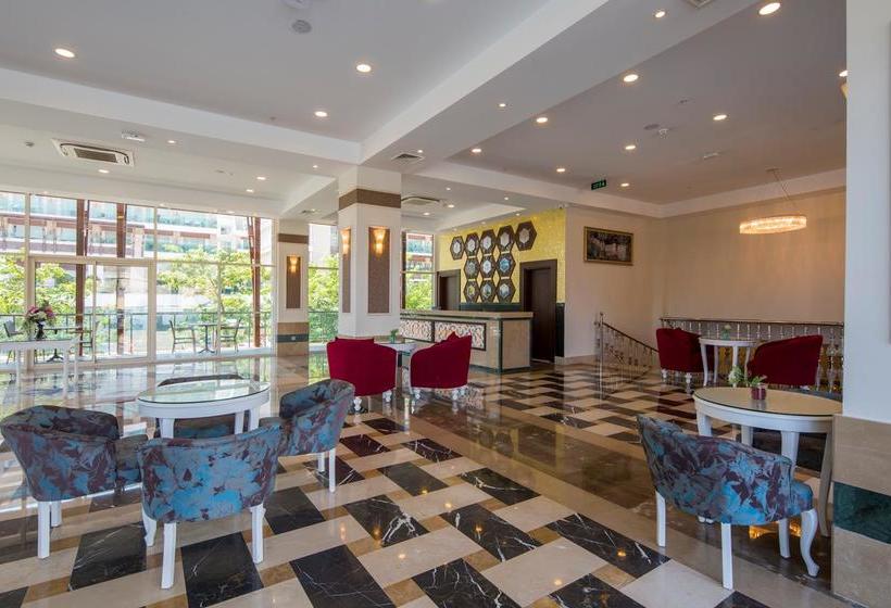 فندق Crystal Waterworld Park