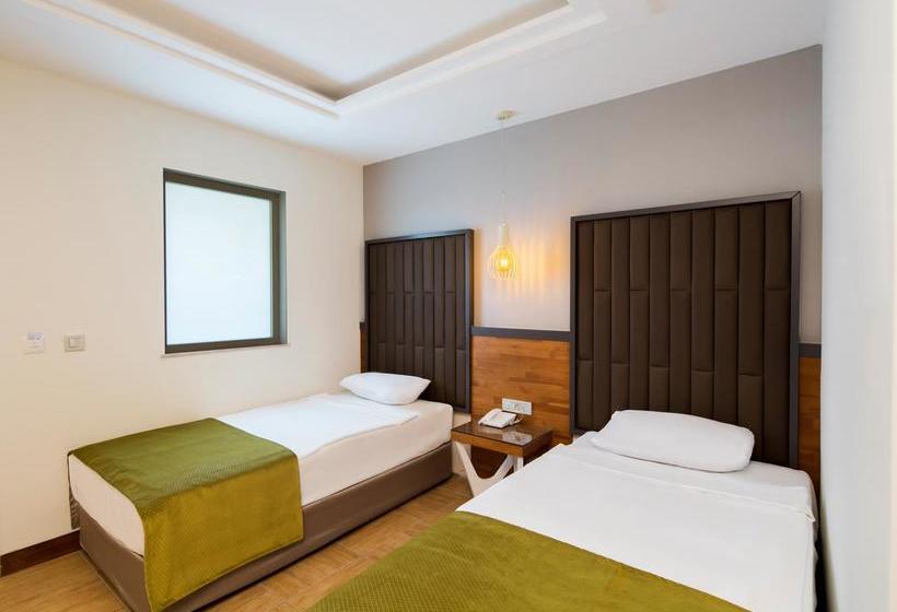 فندق Crystal Waterworld Park