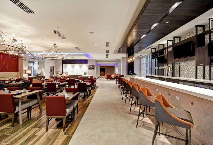 فندق Hilton Garden Inn Lansing West