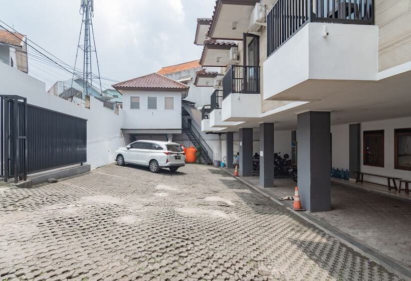 בית מלון כפרי Reddoorz At Dago Asri 3