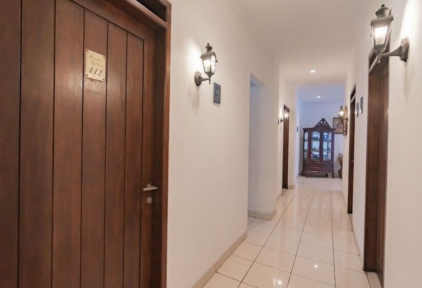 בית מלון כפרי Reddoorz At Dago Asri 3