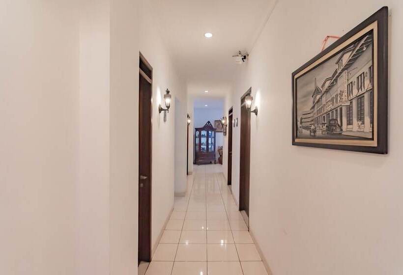 בית מלון כפרי Reddoorz At Dago Asri 3