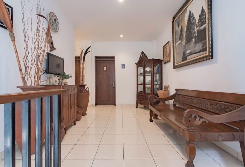 בית מלון כפרי Reddoorz At Dago Asri 3