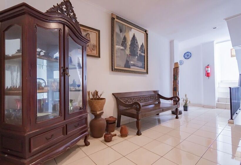 בית מלון כפרי Reddoorz At Dago Asri 3