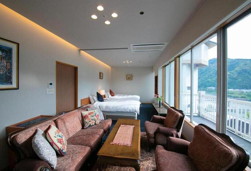 Otel Iwakuni Kokusai Kanko