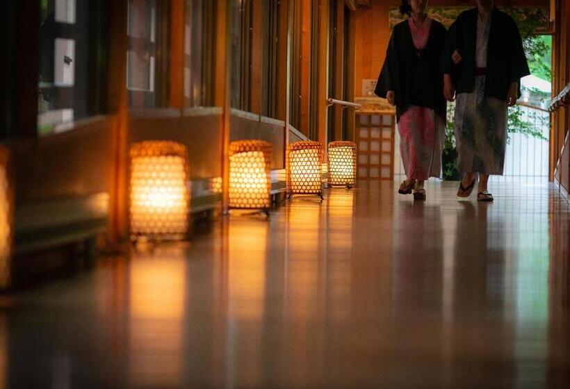 Otel Iwakuni Kokusai Kanko