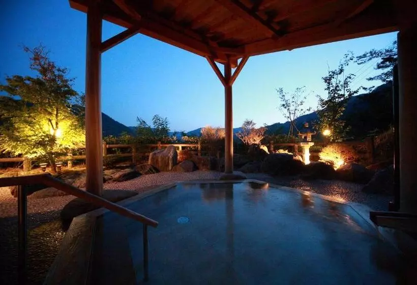 هتل Iwakuni Kokusai Kanko