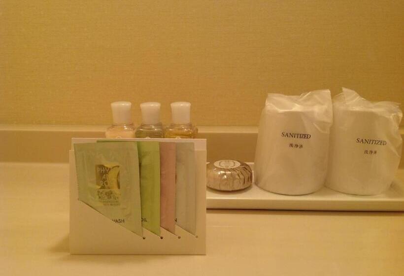 בית מלון כפרי Okayama Plaza