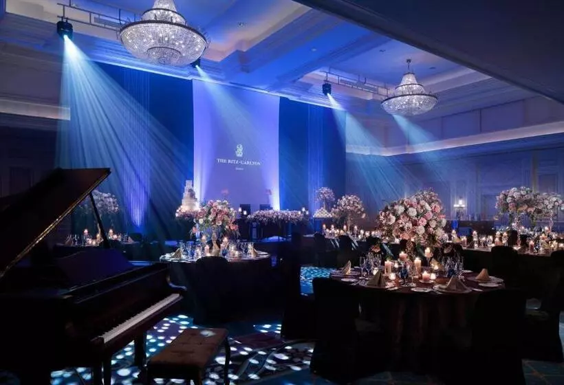فندق The Ritzcarlton, Osaka