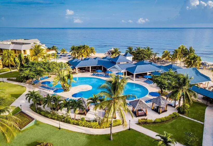 Jewel Runaway Bay Beach Resort & Waterpark