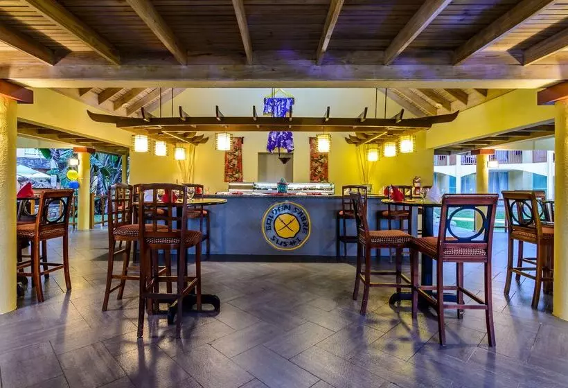 Jewel Runaway Bay Beach Resort & Waterpark