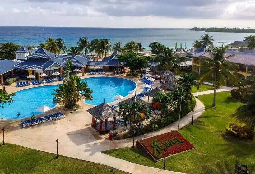 Jewel Runaway Bay Beach Resort & Waterpark