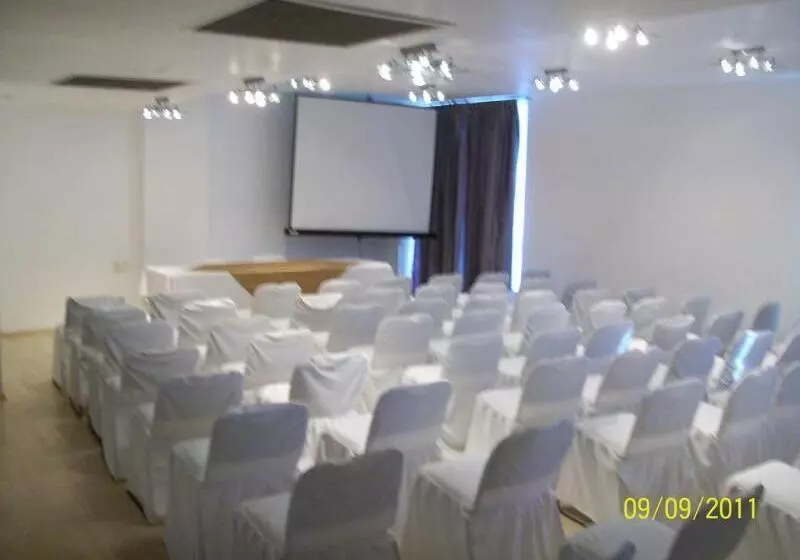 Отель Inglaterra