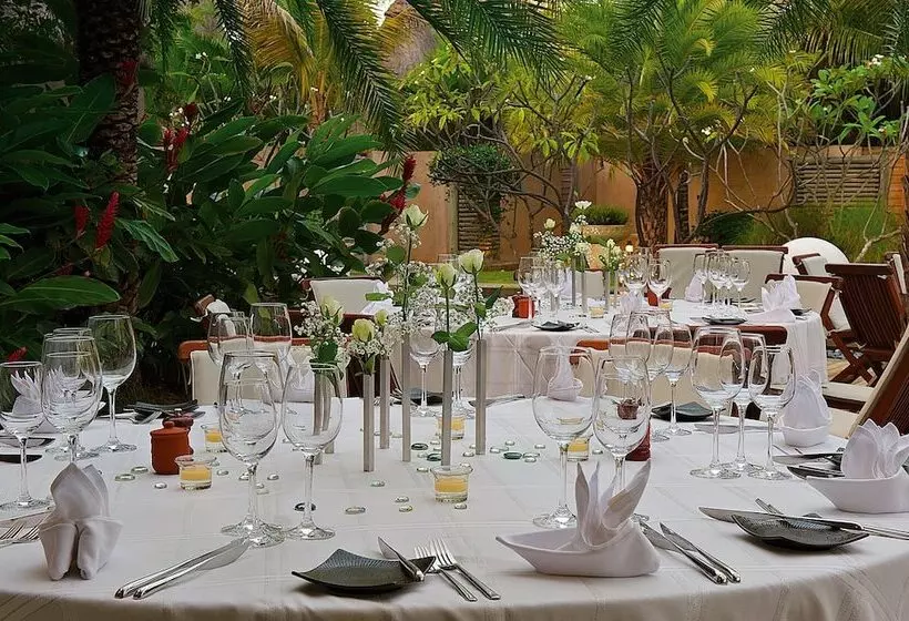 Hotel Shandrani Beachcomber Resort & Spa