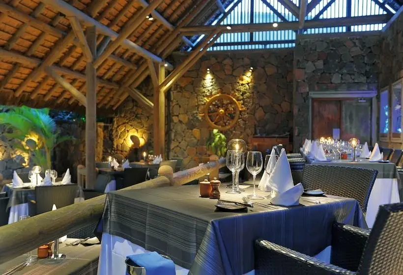 هتل Shandrani Beachcomber Resort & Spa