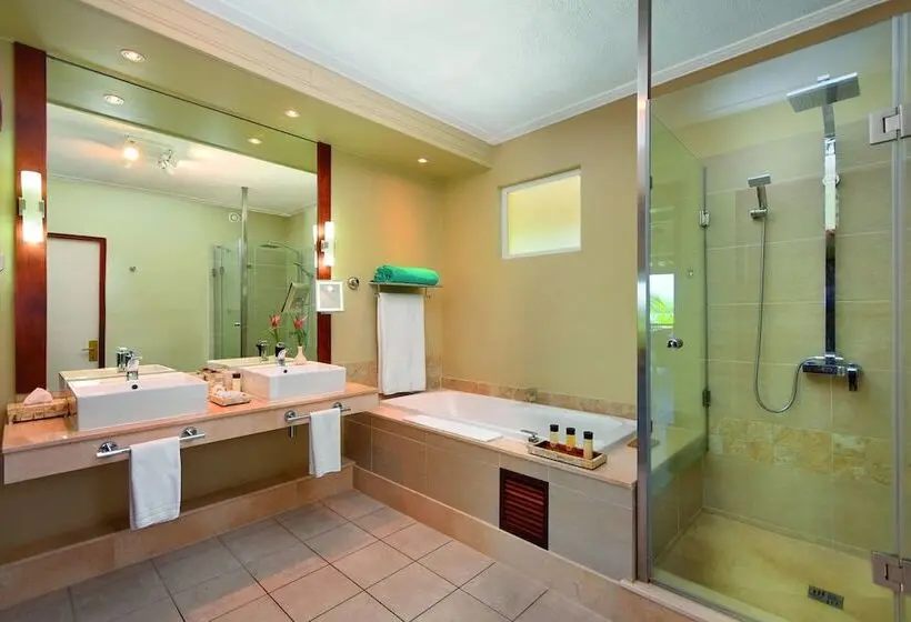 هتل Shandrani Beachcomber Resort & Spa