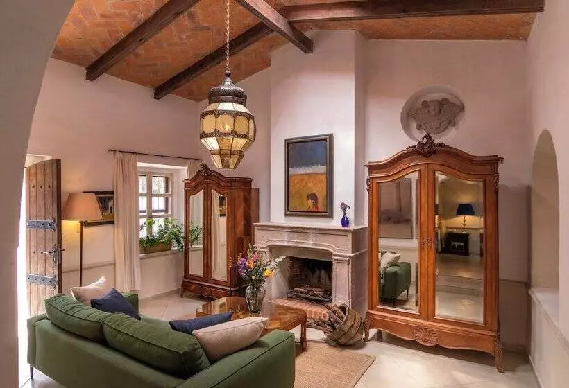 هتل Villa Santa Monica