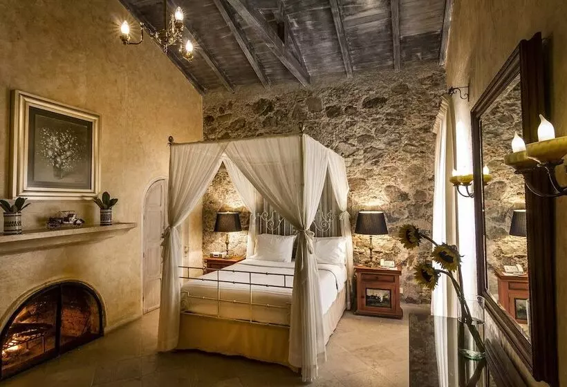 هتل Villa Santa Monica