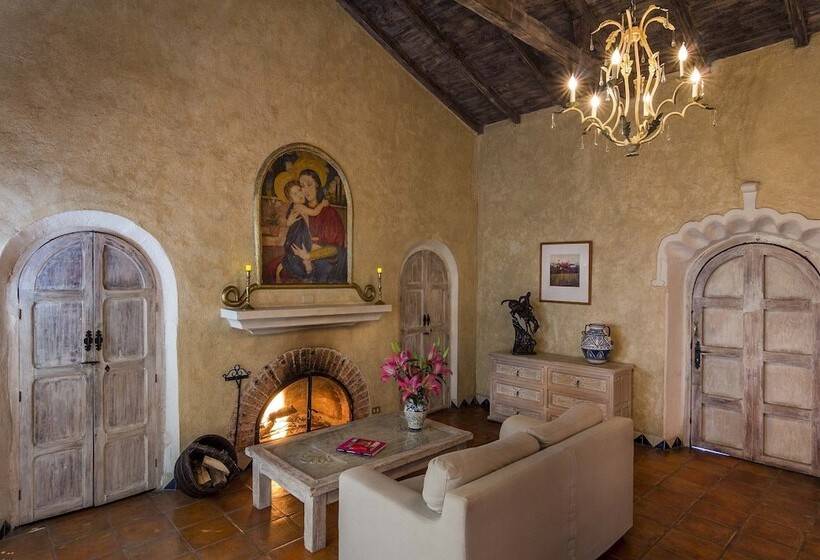 هتل Villa Santa Monica