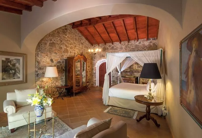 هتل Villa Santa Monica