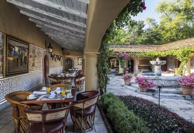 هتل Villa Santa Monica