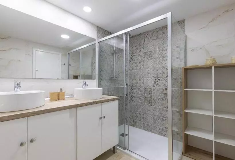 Uhc Michelangelo Apartments