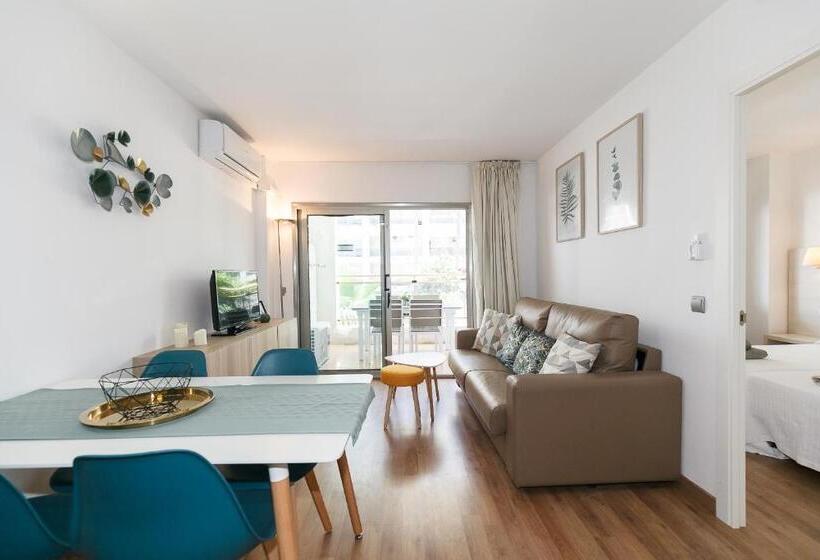 Uhc Michelangelo Apartments