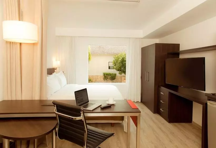 ホテル Fiesta Inn Monclova