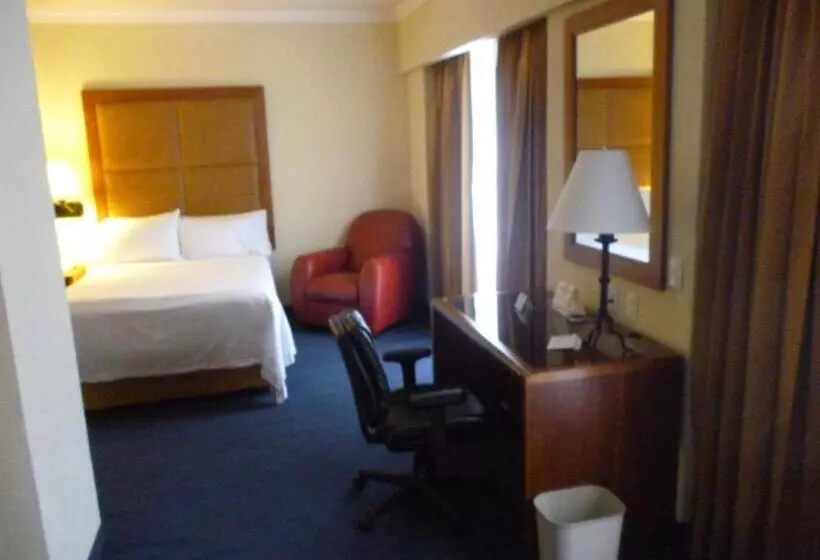 هتل Holiday Inn Express Oaxaca Centro Historico, An Ihg