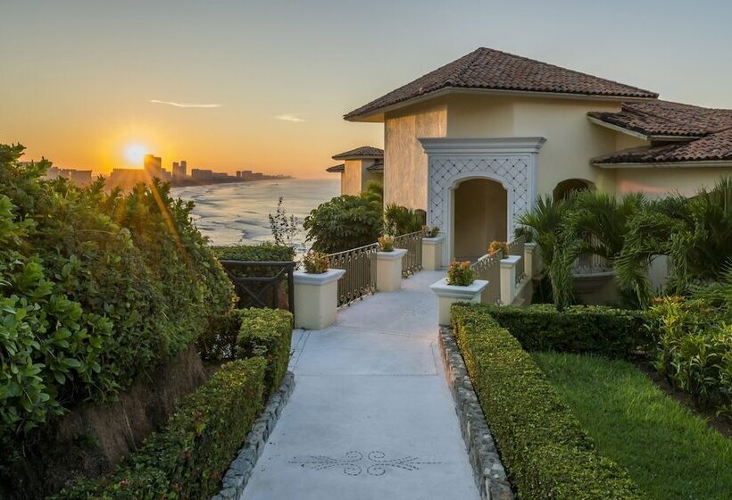 Отель Quinta Real Acapulco