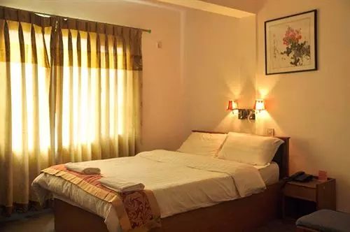 هتل Oyo 120 Tayoma