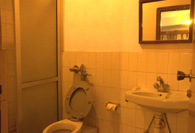 هتل Oyo 120 Tayoma