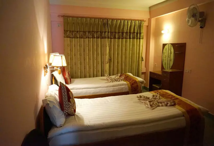 هتل Oyo 120 Tayoma