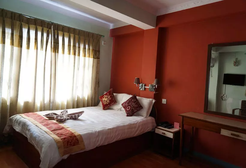 هتل Oyo 120 Tayoma