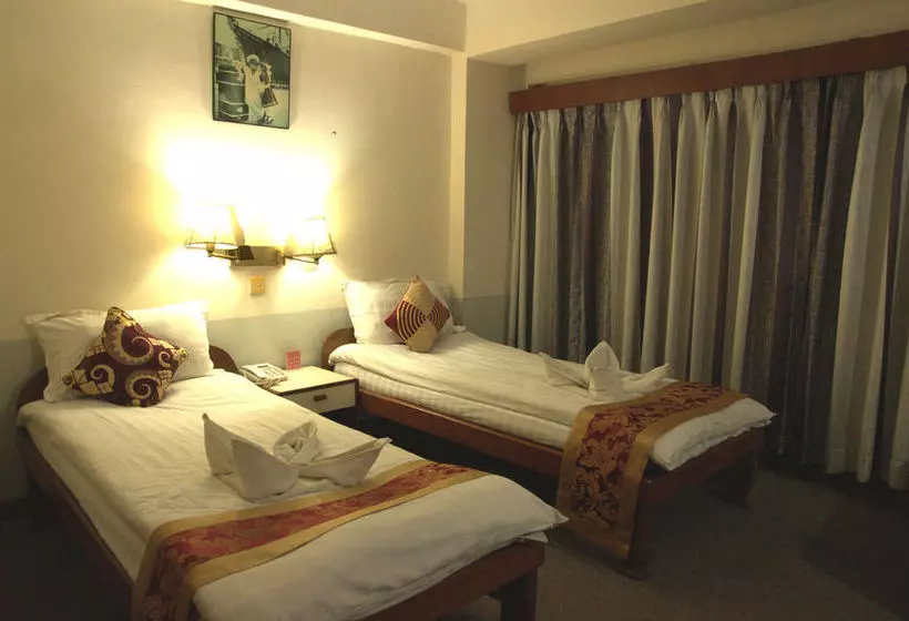 هتل Oyo 120 Tayoma