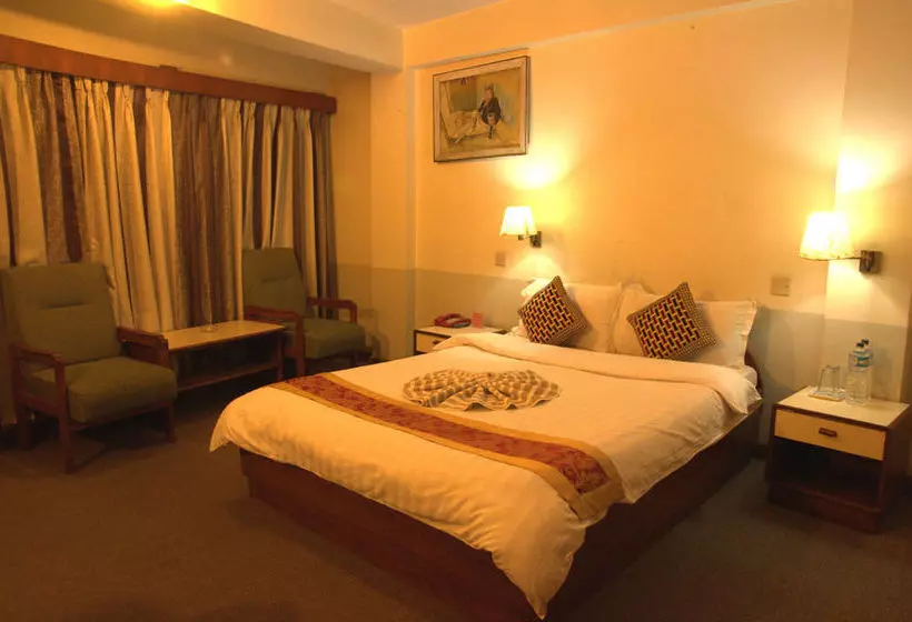 هتل Oyo 120 Tayoma