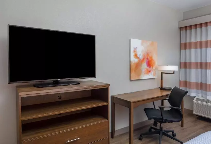 Hotelli La Quinta Inn & Suites By Wyndham Perry