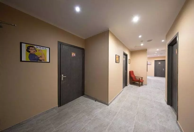 Makarov Hostel
