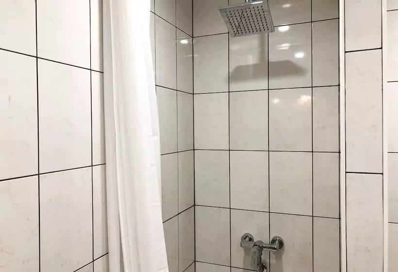 Makarov Hostel