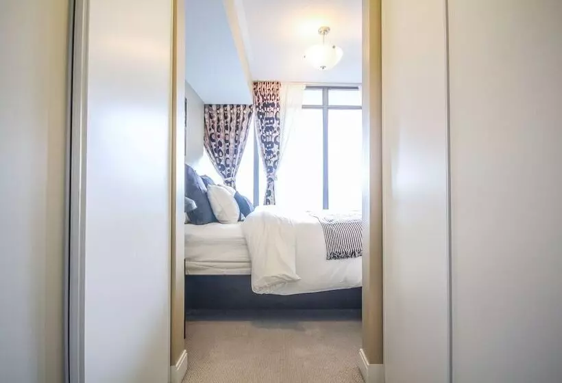 هتل Sarkar Suites   Yorkville