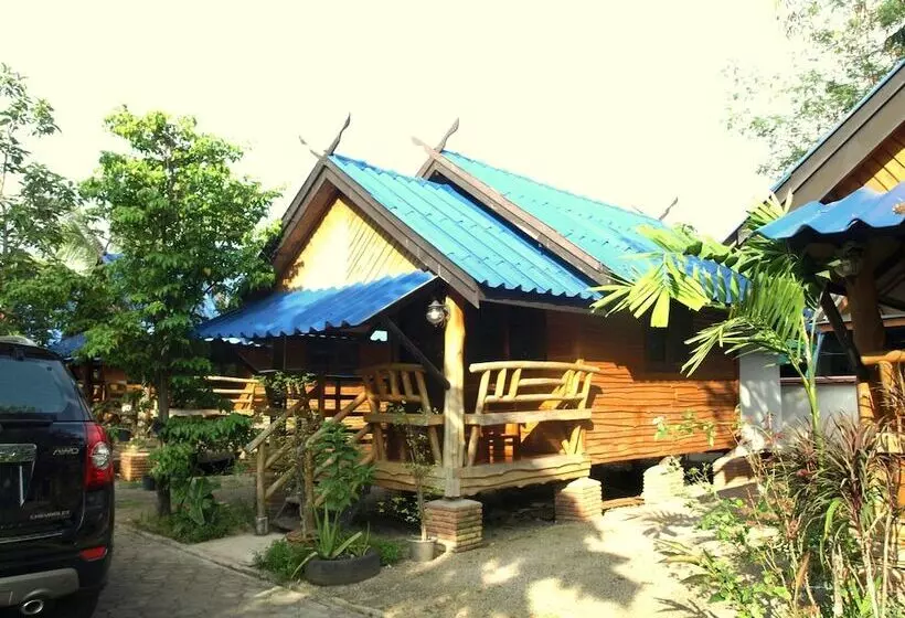 Hotelli Suandarbporn Resort Mae Sot