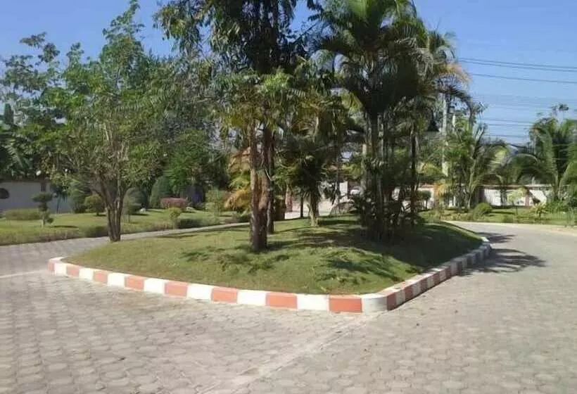 Hotelli Suandarbporn Resort Mae Sot